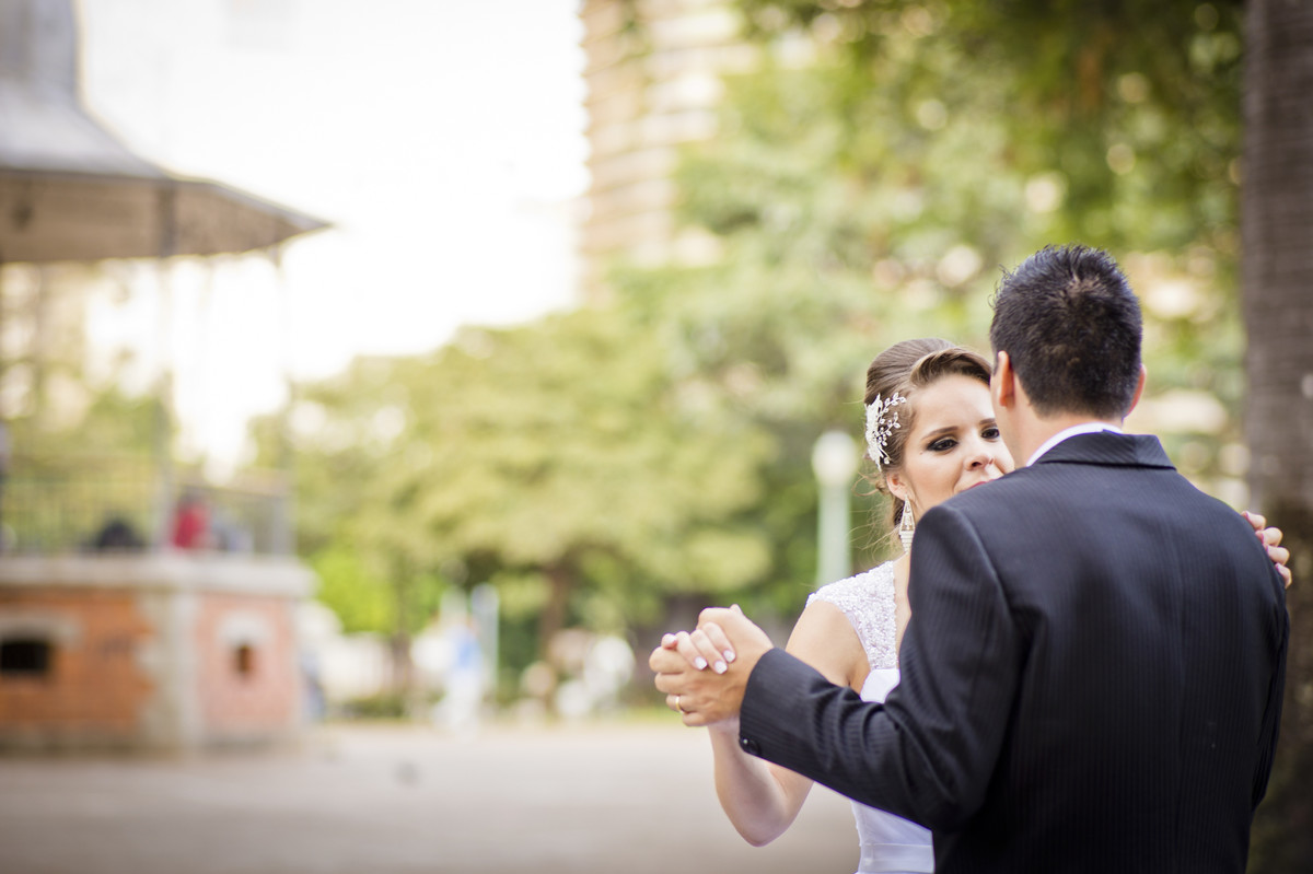 #fotografocasamentos #felipesaldanha #felipesaldanhafotografia #fotografobh #fotografobelohorizonte #fotografomg #trashthedress #ensaiocasal #savethedate #fotografocasamentos #ensaiopraçaliberdade