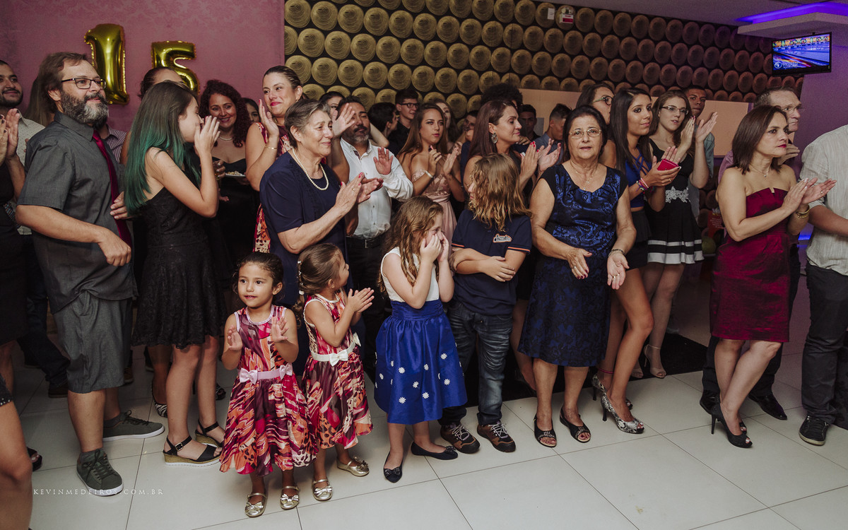 Festa de 15 anos debutante no Richesky Kids and Teens por Kevin Medeiros fotógrafo de canoas, porto alegre e região rs