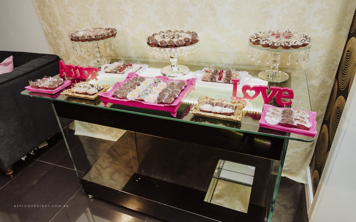 Decoração de festa de 15 anos debutante no Richesky Kids and Teens por Kevin Medeiros fotógrafo de canoas, porto alegre e região rs