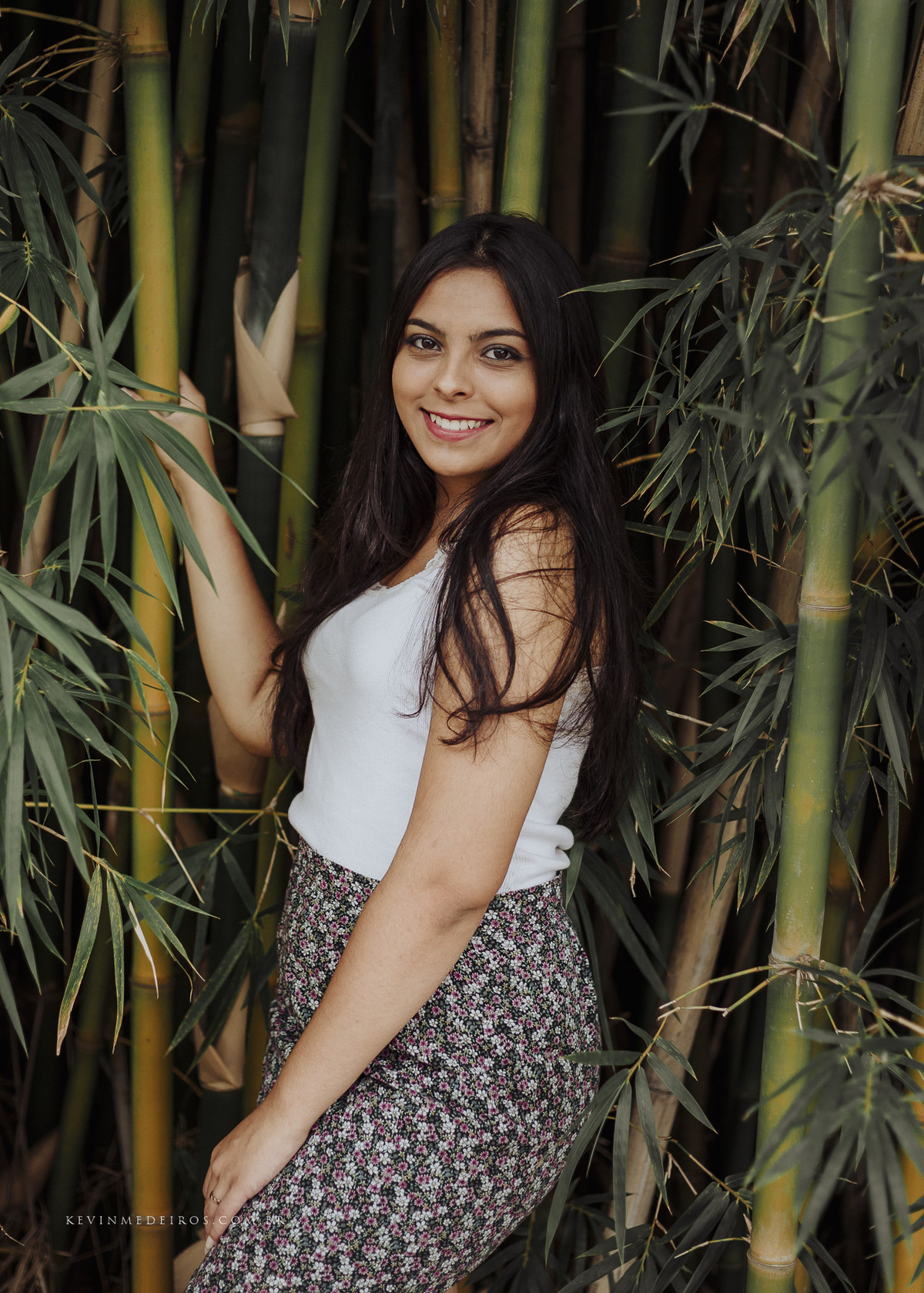 ensaio book de 15 anos da Thalia no jardim botânico em porto alegre por Kevin Medeiros fotógrafo de Canoas rs