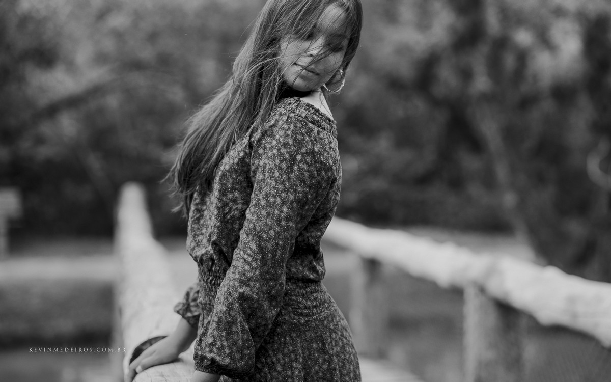 ensaio book de 15 anos da Thalia no jardim botânico em porto alegre por Kevin Medeiros fotógrafo de Canoas rs