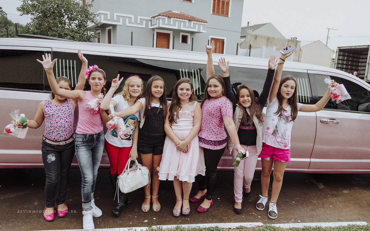 Festa de aniversário da Isabelle 11 anos com a King Limousines por Kevin Medeiros fotógrafo de Canoas, Porto Alegre e RS