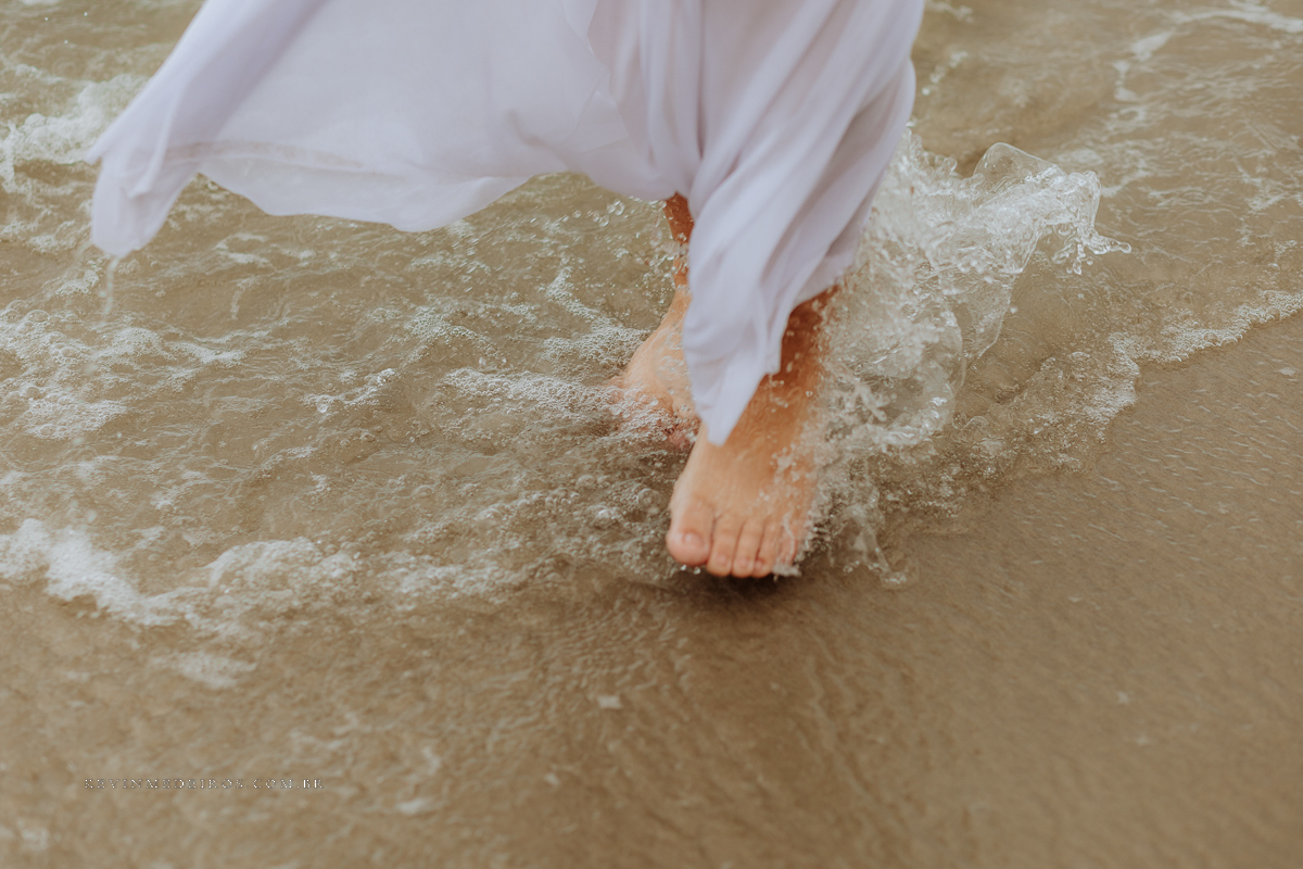 Ensaio externo pré casamento wedding na praia, mar e verão, parque praia da guarita em Torres, litoral norte por Kevin Medeiros fotógrafo em Canoas, porto alegre e RS