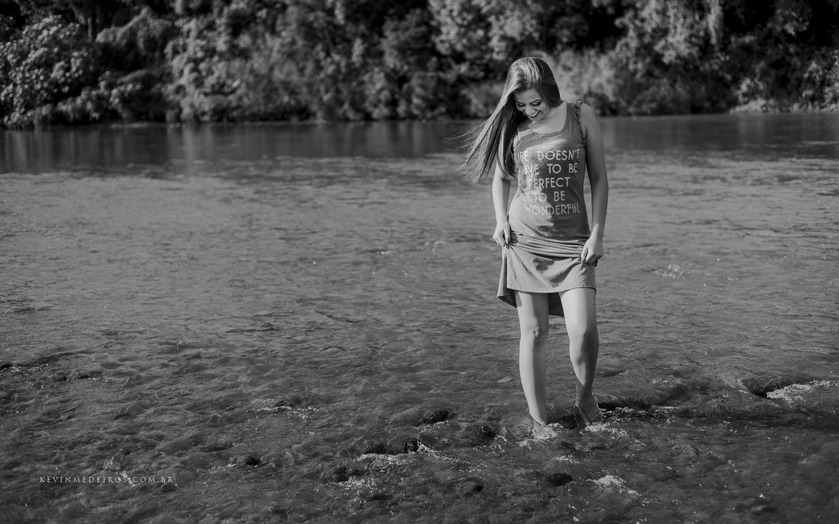 Ensaio feminino externo da Isabela D'Ávila realizado na Prainha Carlos Larger e Aqueduto de Candelária RS por Kevin Medeiros, fotógrafo/fotografia de Candelária, Canoas, Porto Alegre e região