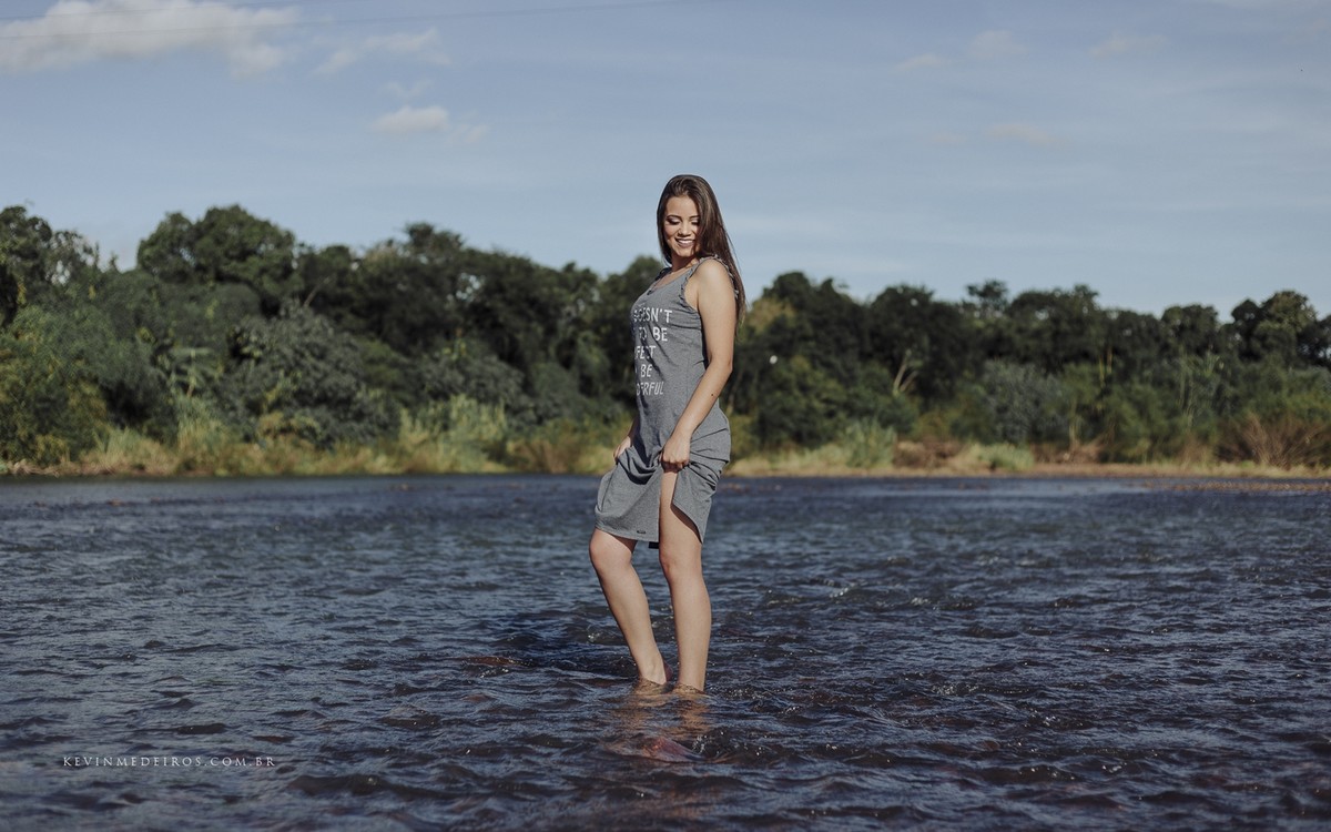 Ensaio feminino externo da Isabela D'Ávila realizado na Prainha Carlos Larger e Aqueduto de Candelária RS por Kevin Medeiros, fotógrafo/fotografia de Candelária, Canoas, Porto Alegre e região