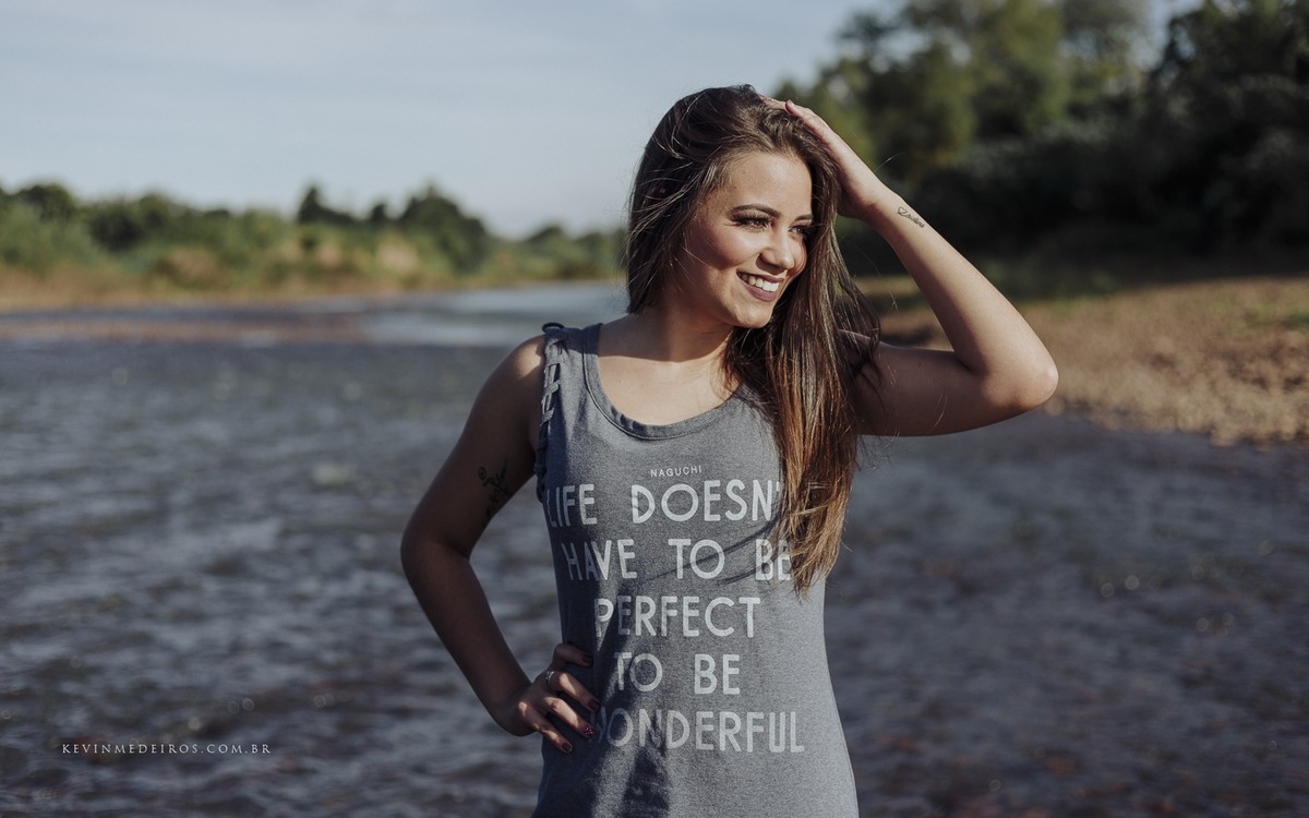 Ensaio feminino externo da Isabela D'Ávila realizado na Prainha Carlos Larger e Aqueduto de Candelária RS por Kevin Medeiros, fotógrafo/fotografia de Candelária, Canoas, Porto Alegre e região