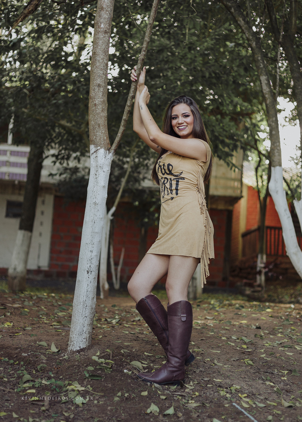 Ensaio feminino externo da Isabela D'Ávila realizado na Prainha Carlos Larger e Aqueduto de Candelária RS por Kevin Medeiros, fotógrafo/fotografia de Candelária, Canoas, Porto Alegre e região