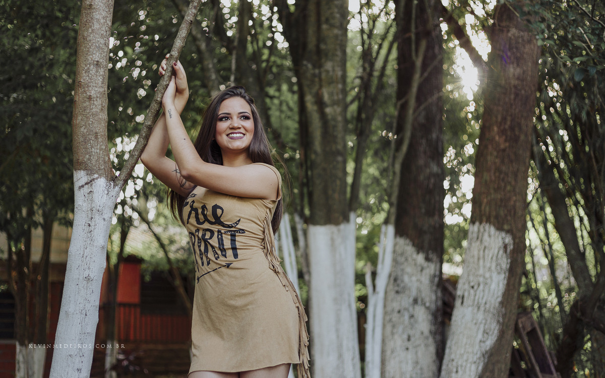 Ensaio feminino externo da Isabela D'Ávila realizado na Prainha Carlos Larger e Aqueduto de Candelária RS por Kevin Medeiros, fotógrafo/fotografia de Candelária, Canoas, Porto Alegre e região