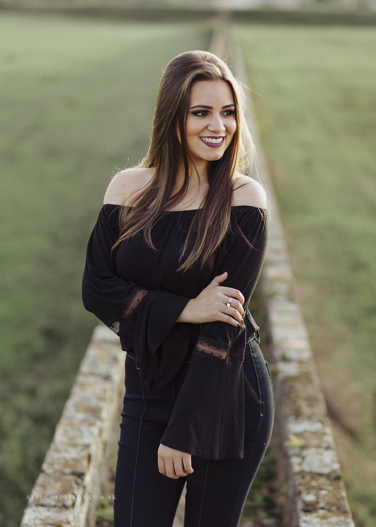 Ensaio feminino externo da Isabela D'Ávila realizado na Prainha Carlos Larger e Aqueduto de Candelária RS por Kevin Medeiros, fotógrafo/fotografia de Candelária, Canoas, Porto Alegre e região