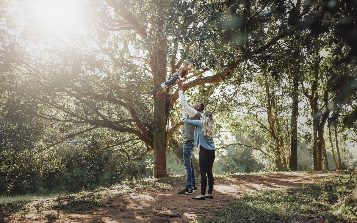 Ensaio externo fam&iacute;lia da Thaisa, Samuel e Th&eacute;o no jardim bot&acirc;nico por Kevin Medeiros Fotografia, fot&oacute;grafo de Canoas, Porto Alegre e regi&atilde;o metropolitana RS