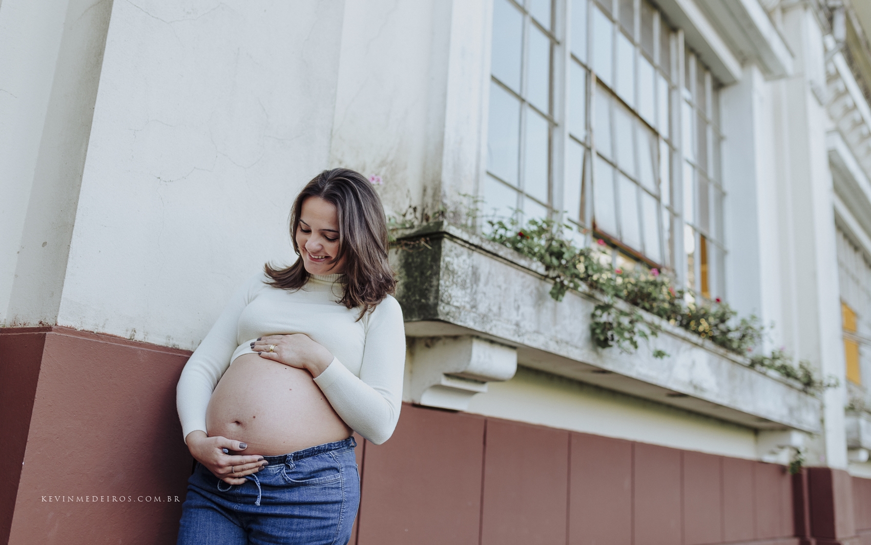 Ensaio book gestante à espera de Lucas realizado na praça dmae em porto alegre por kevin medeiros fotógrafo de canoas e região metropolitana rs