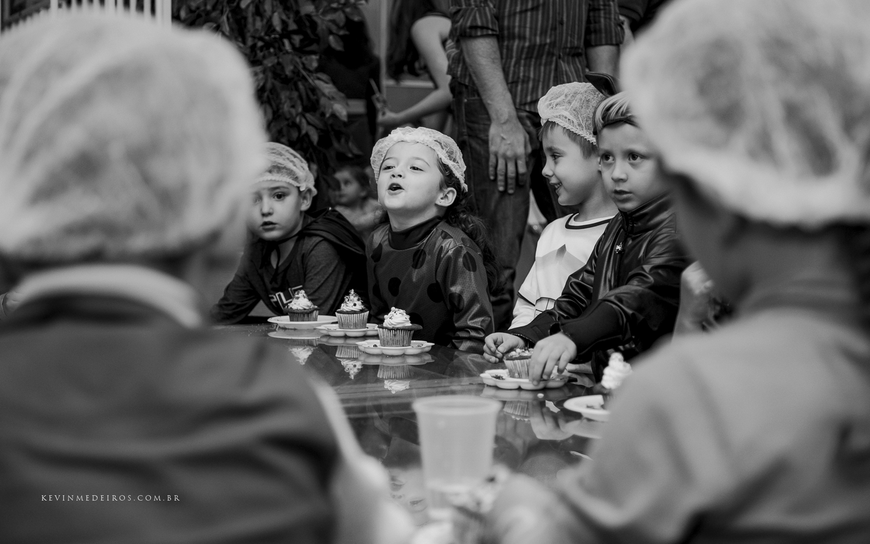 Festa infantil de aniversário da Luiza e da Laura completando 5 e 1 aninho na Casa de Festas Brincalhão Menino Deus em Porto Alegre por Kevin Medeiros, fotógrafo de Canoas e região metropolitana