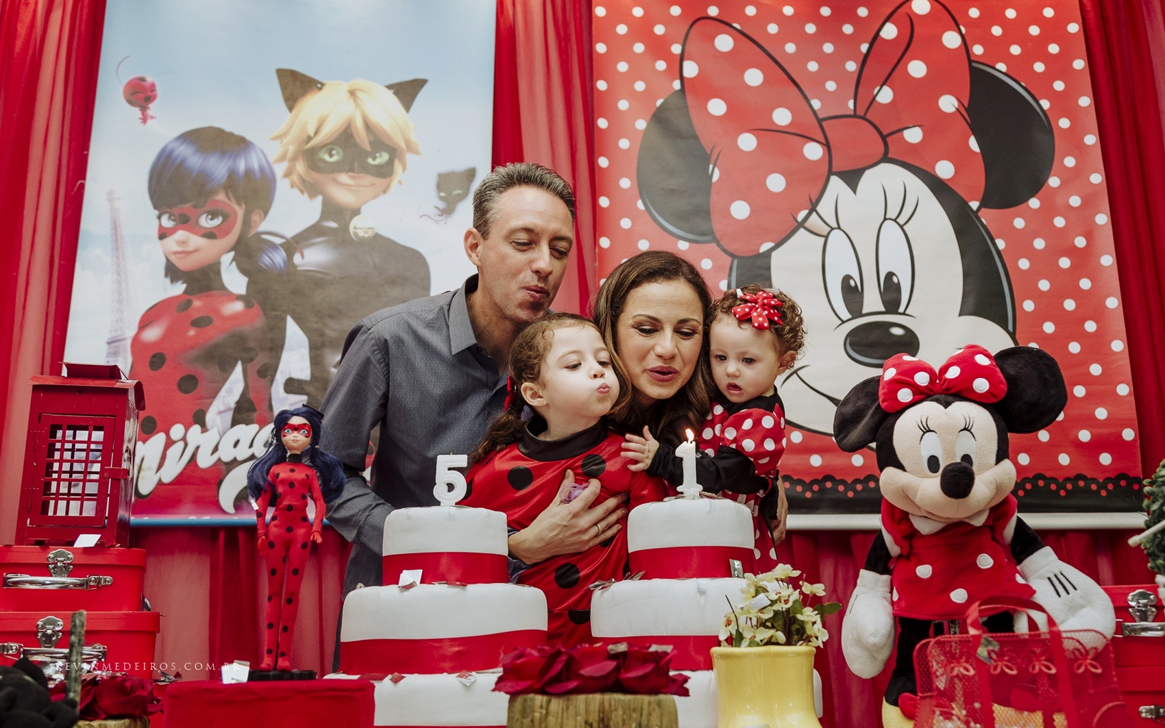 Festa infantil de aniversário da Luiza e da Laura completando 5 e 1 aninho na Casa de Festas Brincalhão Menino Deus em Porto Alegre por Kevin Medeiros, fotógrafo de Canoas e região metropolitana