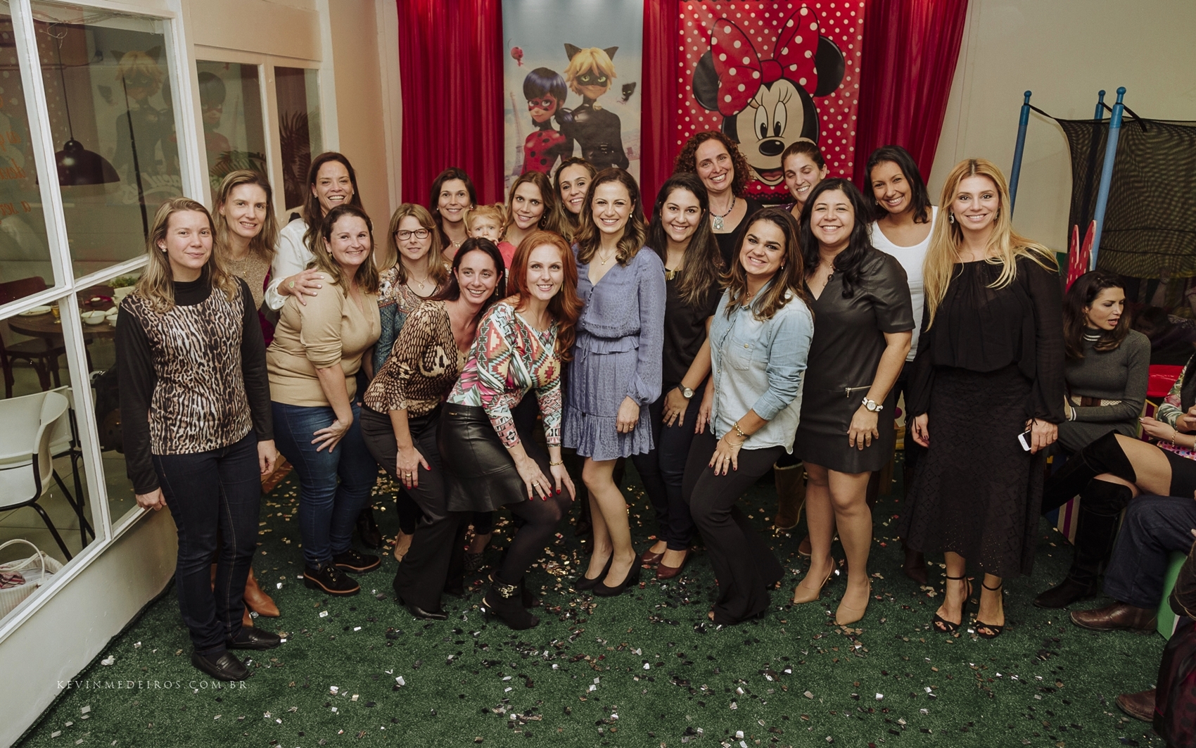 Festa infantil de aniversário da Luiza e da Laura completando 5 e 1 aninho na Casa de Festas Brincalhão Menino Deus em Porto Alegre por Kevin Medeiros, fotógrafo de Canoas e região metropolitana