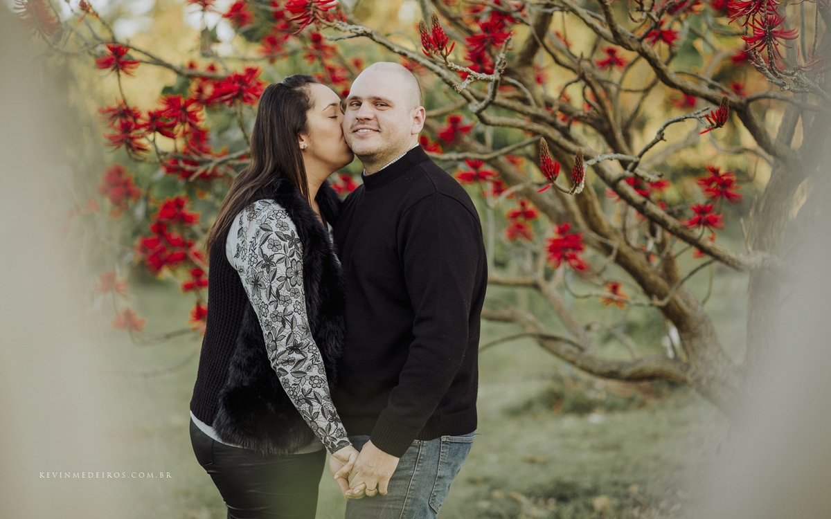 Ensaio book casal família da Ana e João realizado na praça bela vista por Kevin Medeiros, fotógrafo de Canoas, Porto Alegre e região metropolitana RS