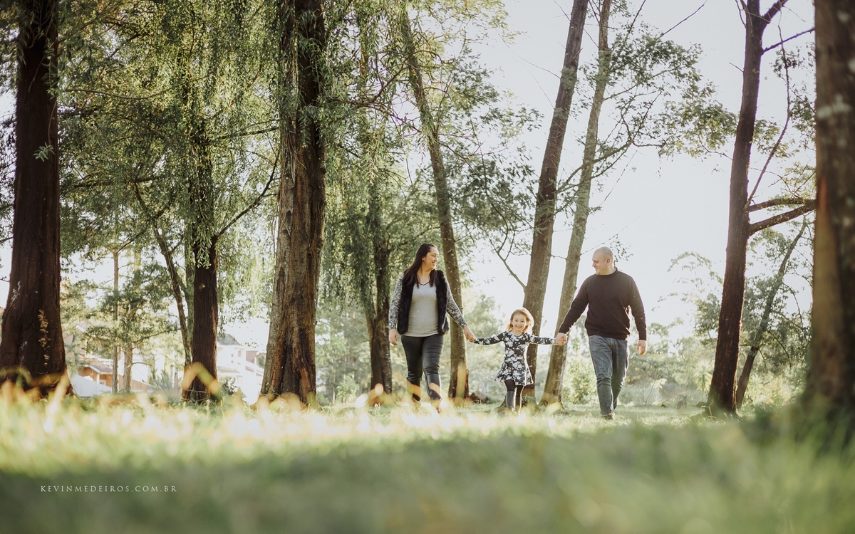Ensaio book casal família da Ana e João realizado na praça bela vista por Kevin Medeiros, fotógrafo de Canoas, Porto Alegre e região metropolitana RS
