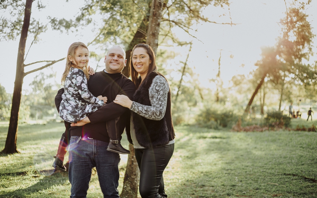 Ensaio book casal família da Ana e João realizado na praça bela vista por Kevin Medeiros, fotógrafo de Canoas, Porto Alegre e região metropolitana RS