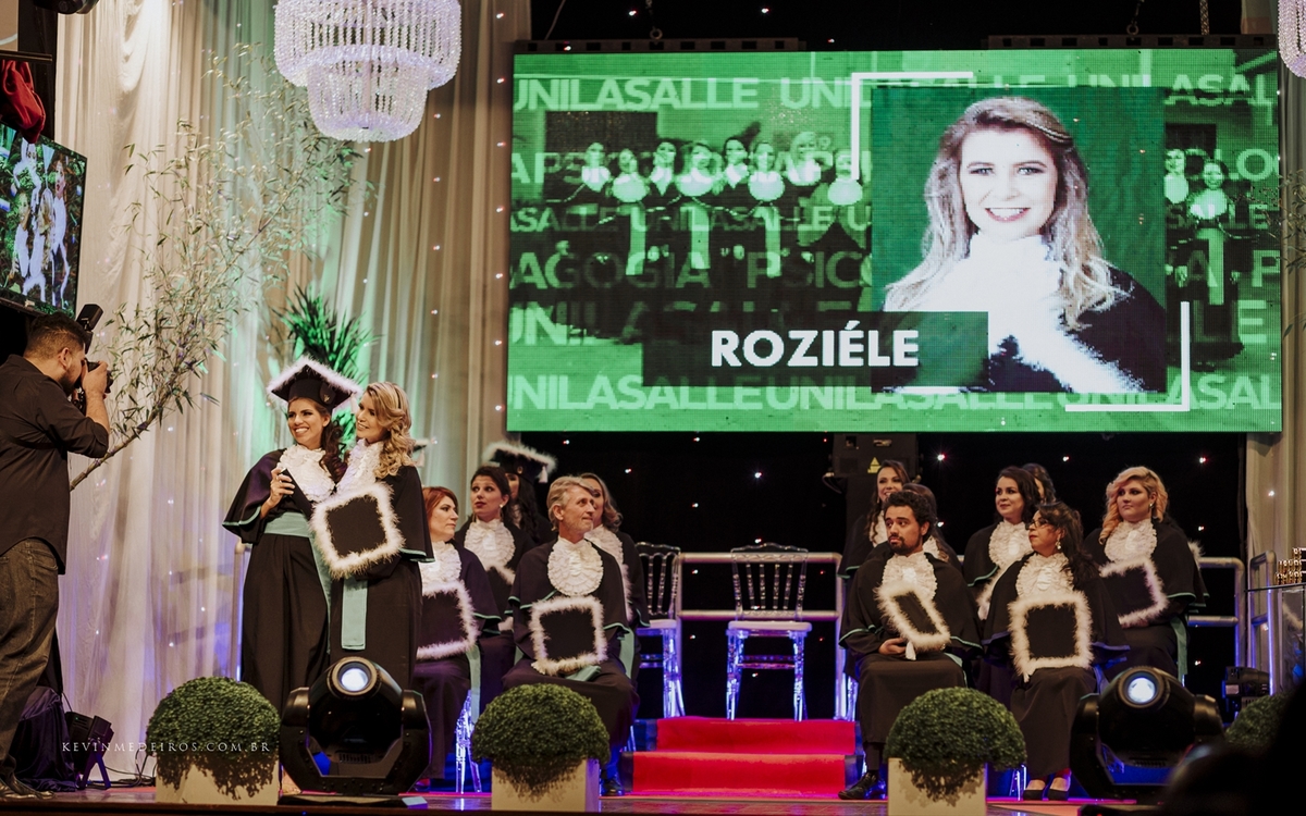 Colação de formatura da Luane Antunes, formanda em Psicologia pela Universidade Unilasalle por Kevin Medeiros fotógrafo de Canoas, Porto Alegre e região metropolitana RS