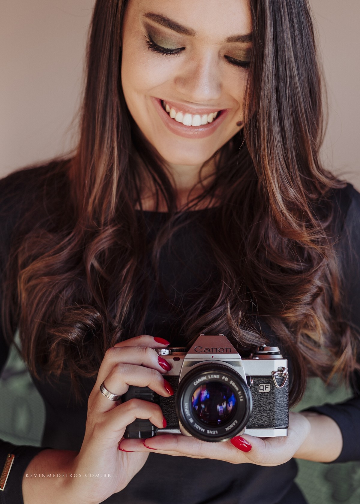 Ensaio feminino externo realizado em Bombinhas SC com Morgana Almeida por Kevin Medeiros fotógrafo de Canoas, Porto Alegre e região RS