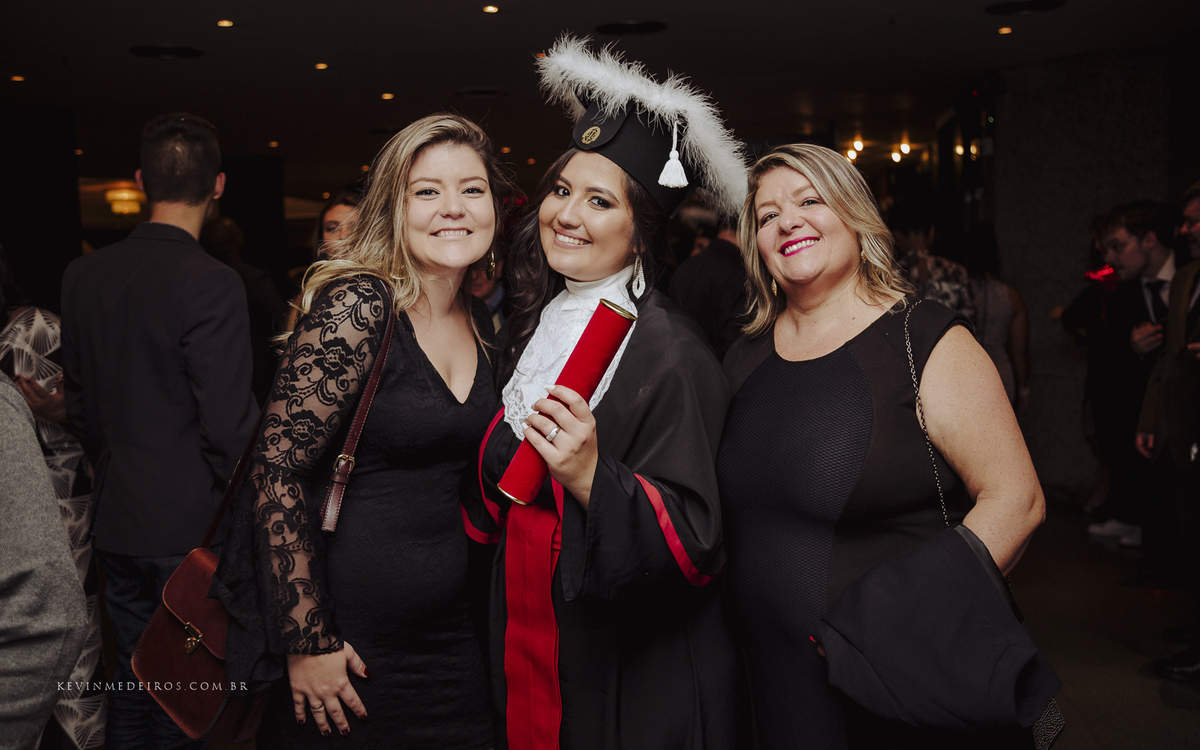 Colação de formatura da Jennifer Nicoli, formanda de Direito pela UniRitter Canoas, realizada no centro de evento Fiergs por Kevin Medeiros fotógrafo de Canoas, Porto Alegre e região metropolitana RS