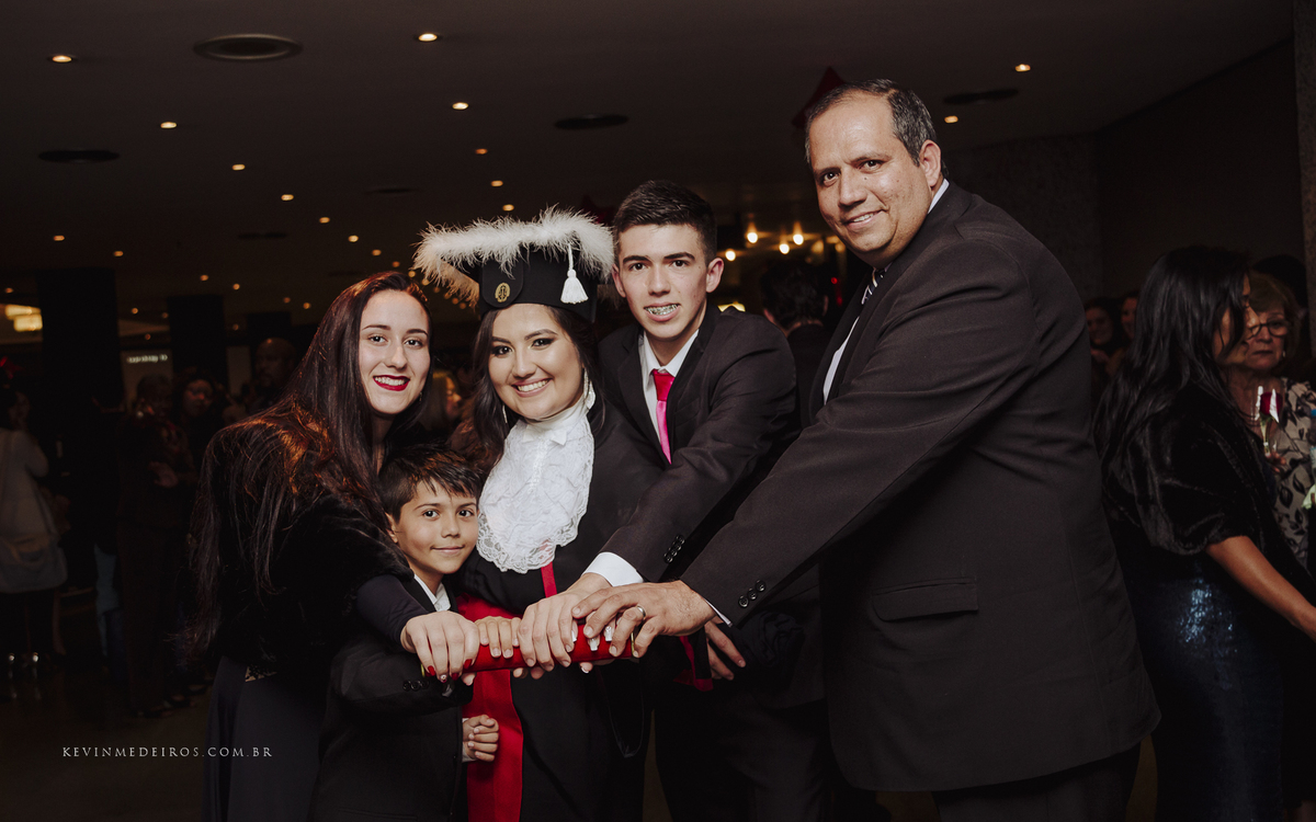 Colação de formatura da Jennifer Nicoli, formanda de Direito pela UniRitter Canoas, realizada no centro de evento Fiergs por Kevin Medeiros fotógrafo de Canoas, Porto Alegre e região metropolitana RS