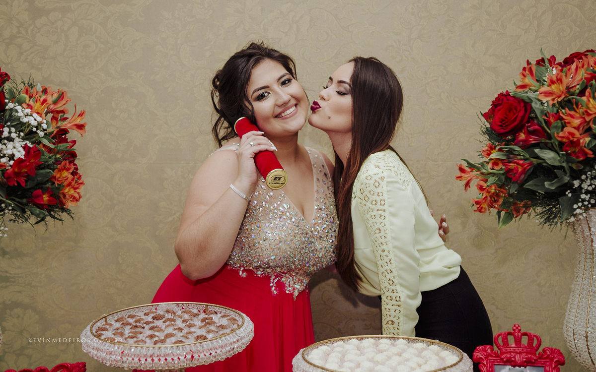 Festa de formatura da Jennifer Nicoli, formanda de Direito pela UniRitter Canoas, realizada na casa de festas Gran Fiesta por Kevin Medeiros fotógrafo de Canoas, Porto Alegre e região metropolitana RS