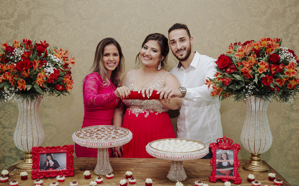 Festa de formatura da Jennifer Nicoli, formanda de Direito pela UniRitter Canoas, realizada na casa de festas Gran Fiesta por Kevin Medeiros fotógrafo de Canoas, Porto Alegre e região metropolitana RS