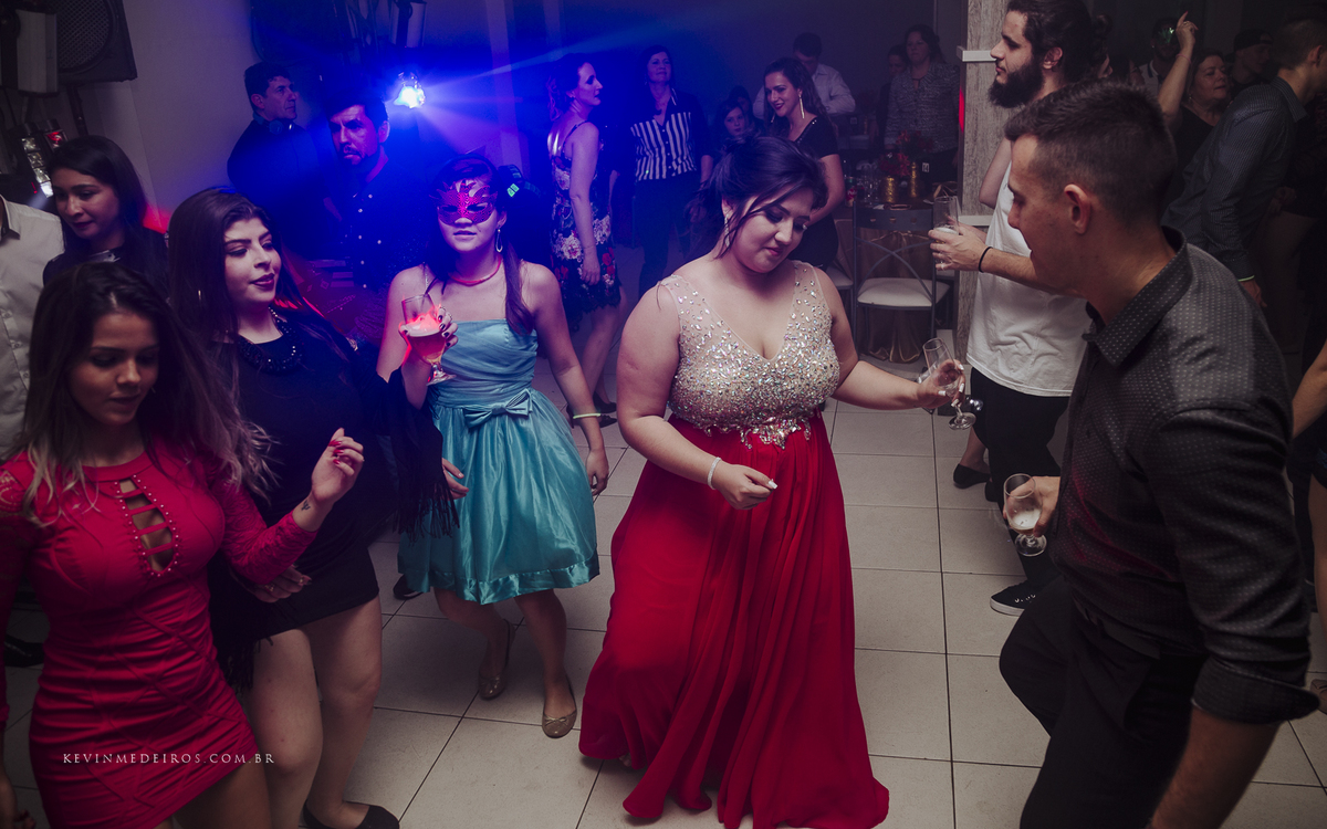Festa de formatura da Jennifer Nicoli, formanda de Direito pela UniRitter Canoas, realizada na casa de festas Gran Fiesta por Kevin Medeiros fotógrafo de Canoas, Porto Alegre e região metropolitana RS