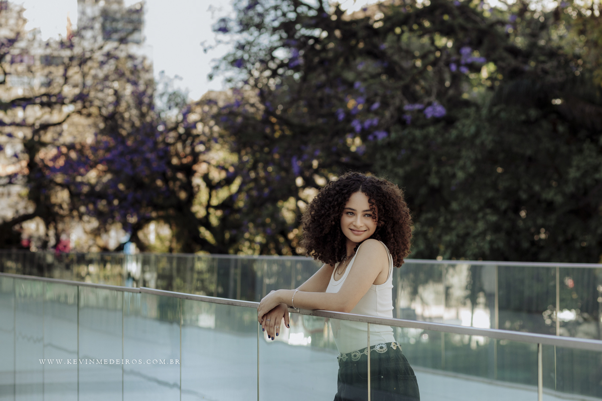 Ensaio debutante 15 anos Larissa na praça ma matriz em porto alegre por Kevin medeiros fotógrafo de canoas rs