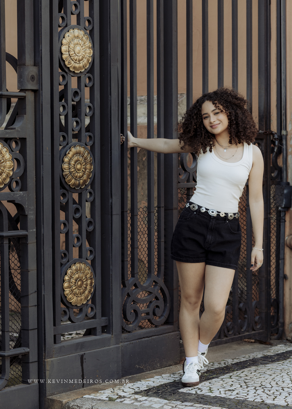Ensaio debutante 15 anos Larissa na praça ma matriz em porto alegre por Kevin medeiros fotógrafo de canoas rs