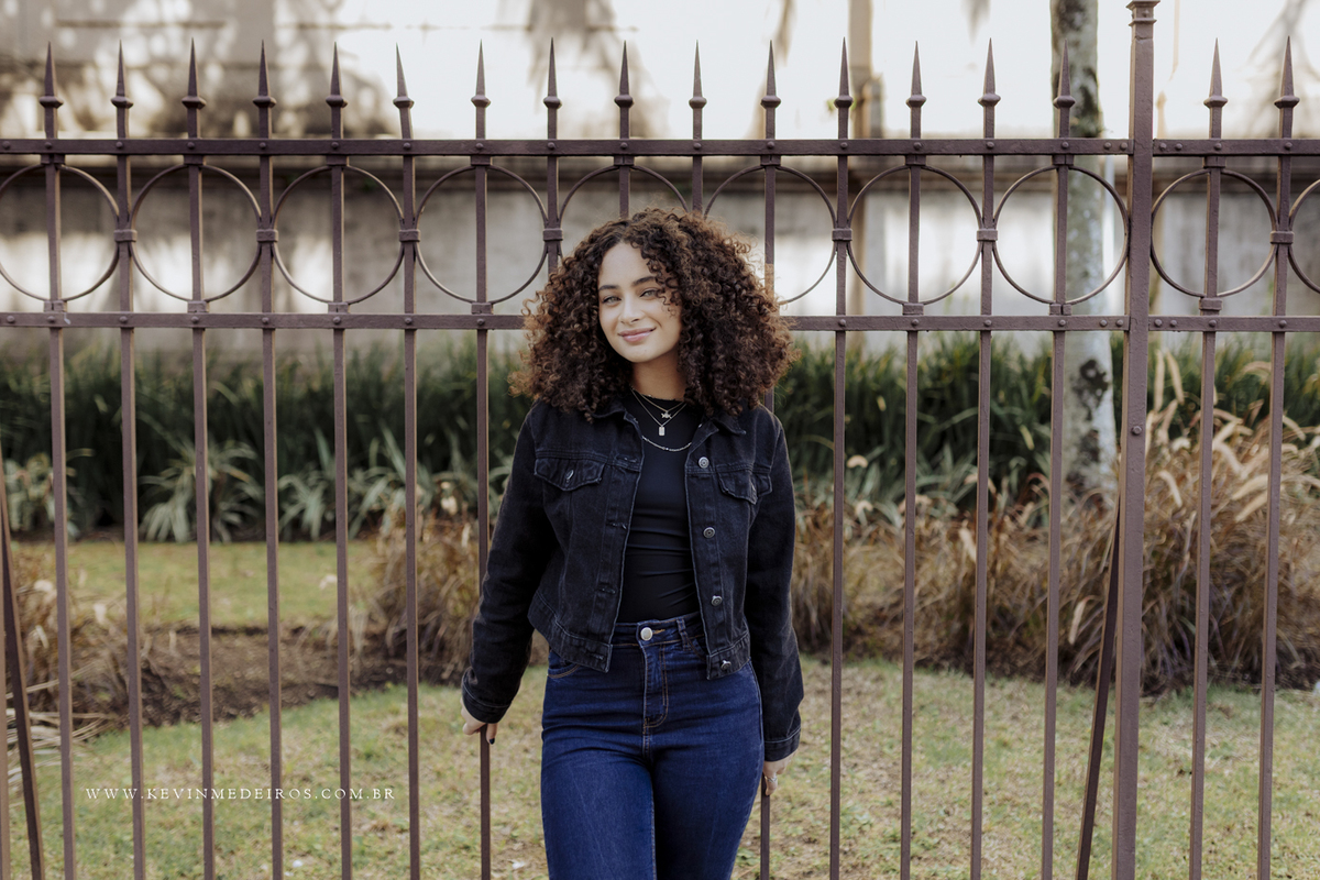 Ensaio debutante 15 anos Larissa na praça ma matriz em porto alegre por Kevin medeiros fotógrafo de canoas rs