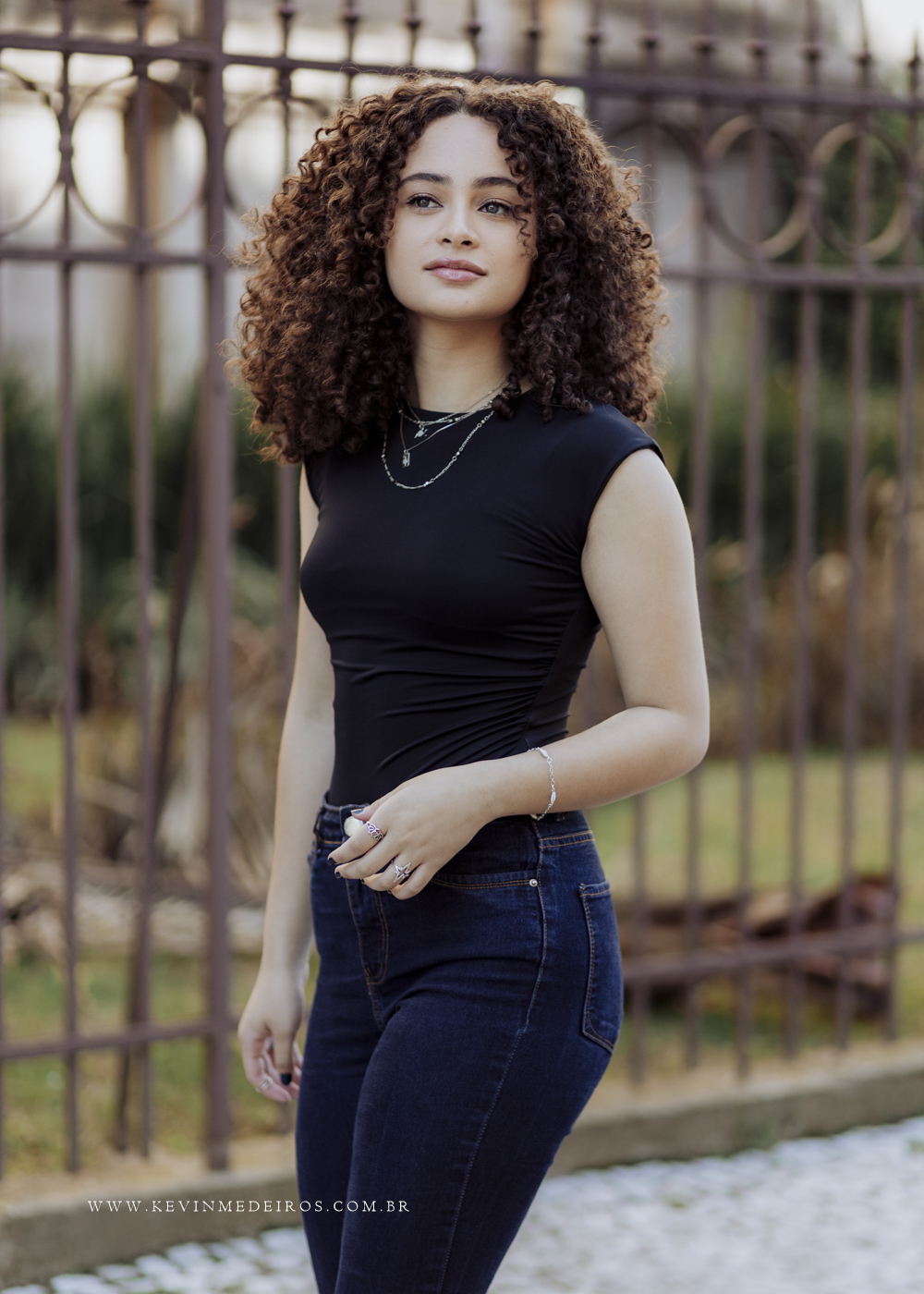 Ensaio debutante 15 anos Larissa na praça ma matriz em porto alegre por Kevin medeiros fotógrafo de canoas rs
