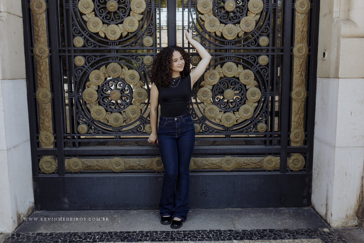 Ensaio debutante 15 anos Larissa na praça ma matriz em porto alegre por Kevin medeiros fotógrafo de canoas rs