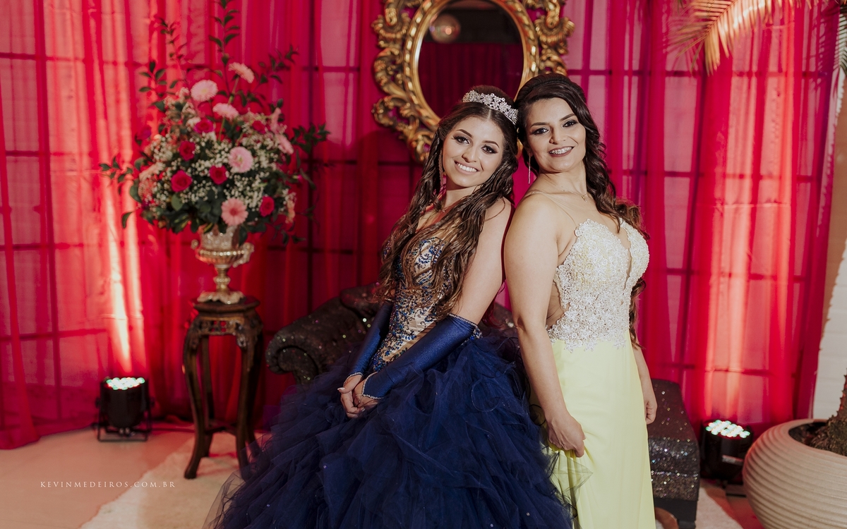 Festa de 15 Anos da Eduarda Almeida no Salão de Festas Kern Haus em Canoas por Kevin Medeiros fotógrafo de Canoas, Porto Alegre rs