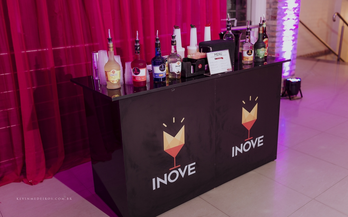 Decoração de 15 Anos por Jorge Kern da Eduarda Almeida no Salão de Festas Kern Haus com Inove Bartenders em Canoas por Kevin Medeiros fotógrafo rs