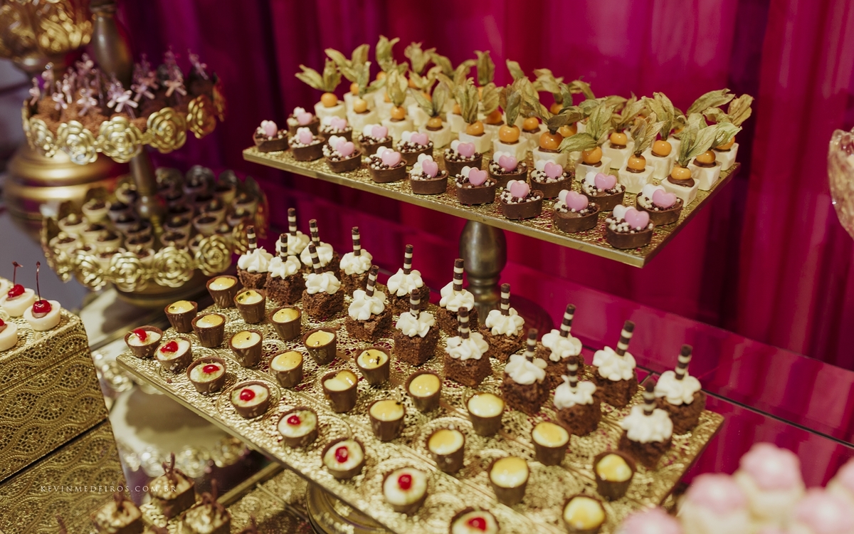 Decoração de 15 Anos por Jorge Kern da Eduarda Almeida no Salão de Festas Kern Haus em Canoas por Kevin Medeiros fotógrafo rs