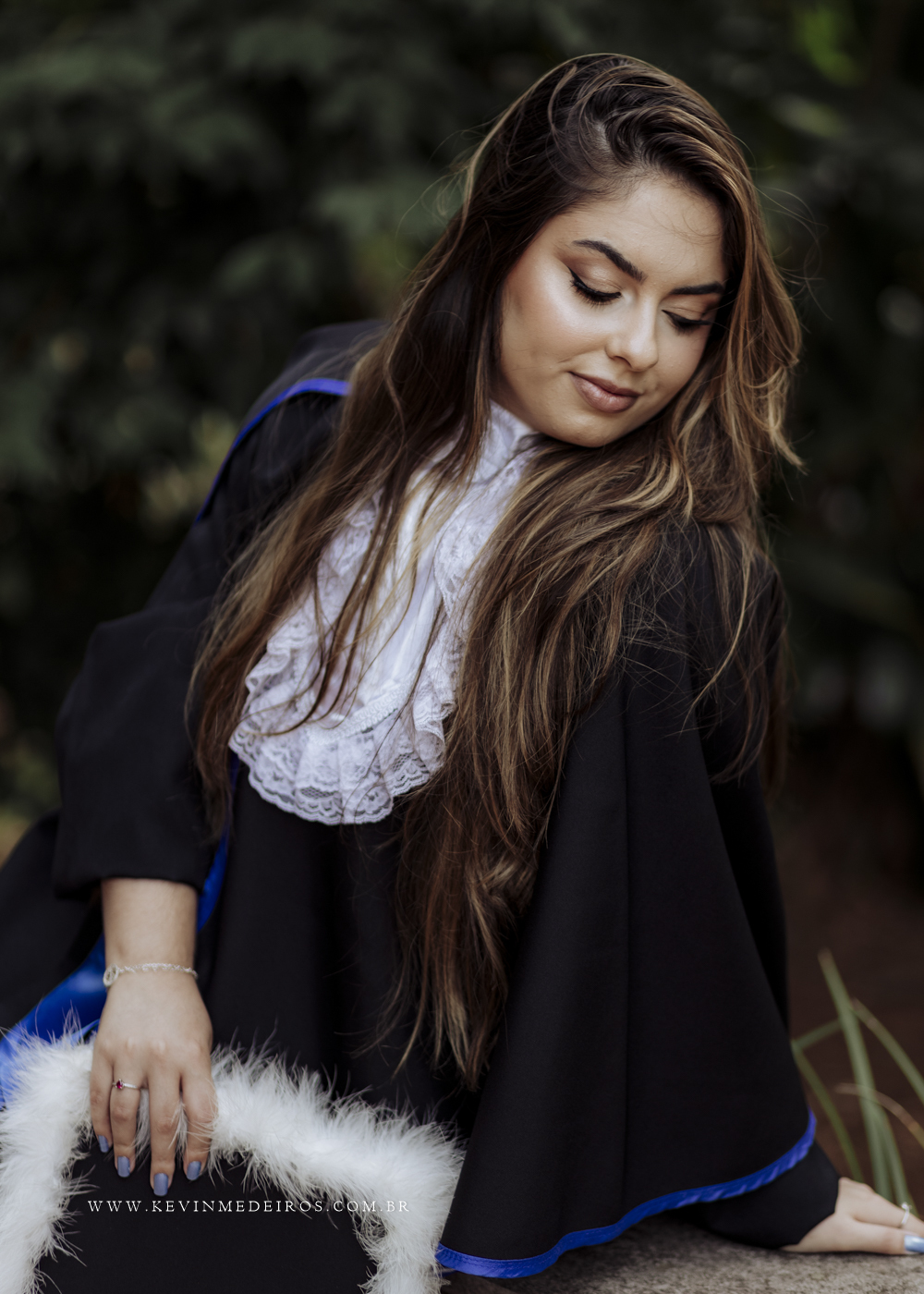 Ensaio de formatura prova de toga Duda, formanda em Tecnologia em Logística pelo IFRS, por kevin medeiros fotografo em canoas, porto alegre e rs