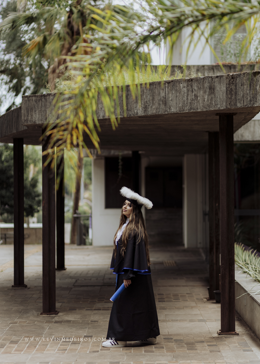Ensaio de formatura prova de toga Duda, formanda em Tecnologia em Logística pelo IFRS, por kevin medeiros fotografo em canoas, porto alegre e rs