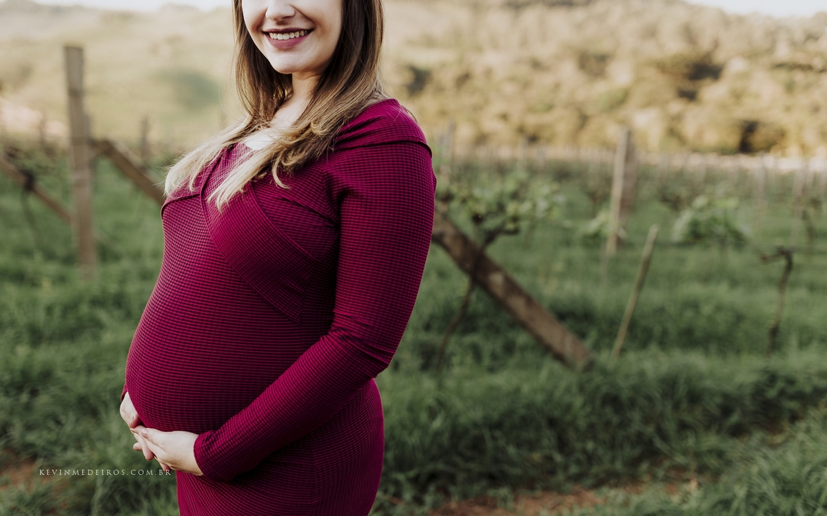 Ensaio book gestante gravidez da Deizi Conrad realizado em Bento Gonçalves serra gaúcha na vinícola Wine Garden Miolo por Kevin Medeiros fotógrafo de Canoas, Porto Alegre