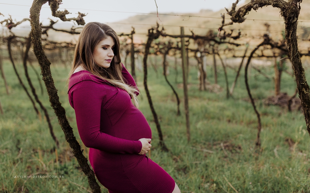 Ensaio book gestante gravidez da Deizi Conrad realizado em Bento Gonçalves serra gaúcha na vinícola Wine Garden Miolo por Kevin Medeiros fotógrafo de Canoas, Porto Alegre