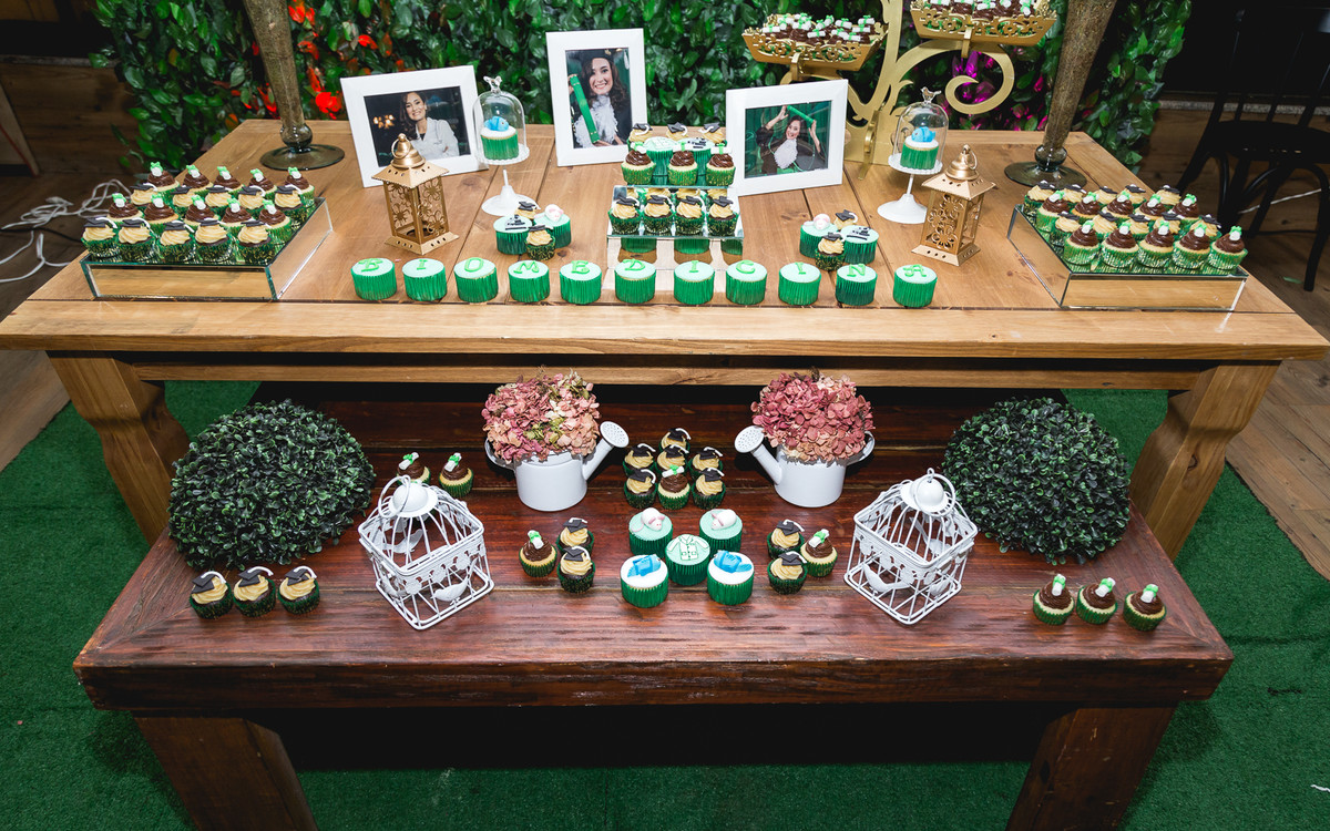 Decoração Festa / Recepção de Formatura da Thainá Garbino em Biomedicina UFRGS realizado em Canoas no Don Vincenzo por Kevin Medeiros Fotografia