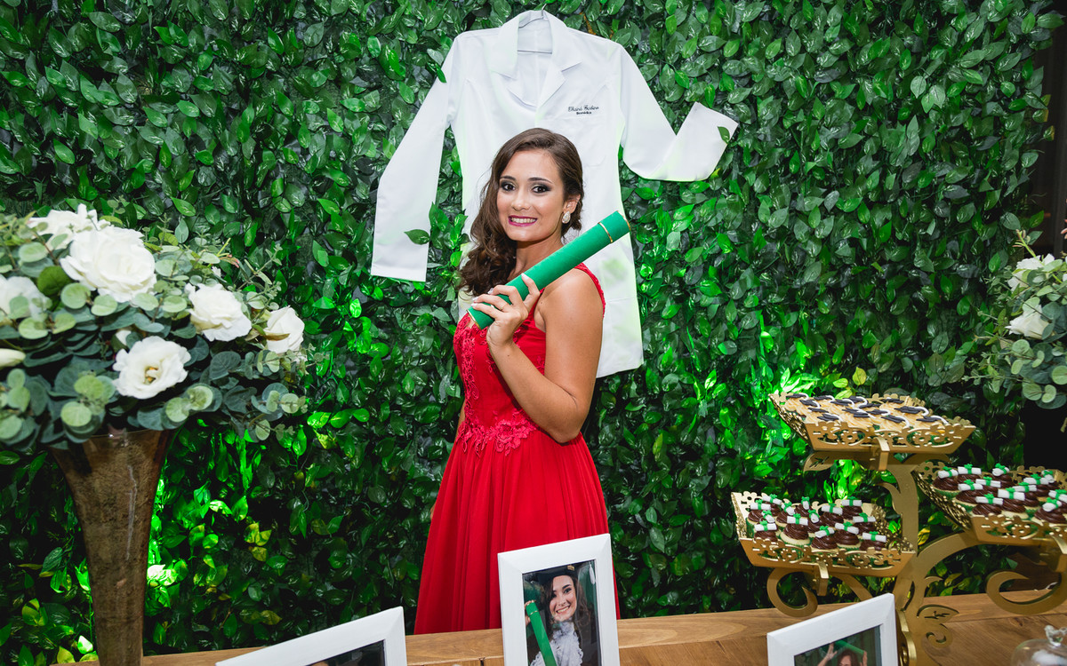 Festa / Recepção de Formatura da Thainá Garbino em Biomedicina UFRGS realizado em Canoas por Kevin Medeiros Fotografia