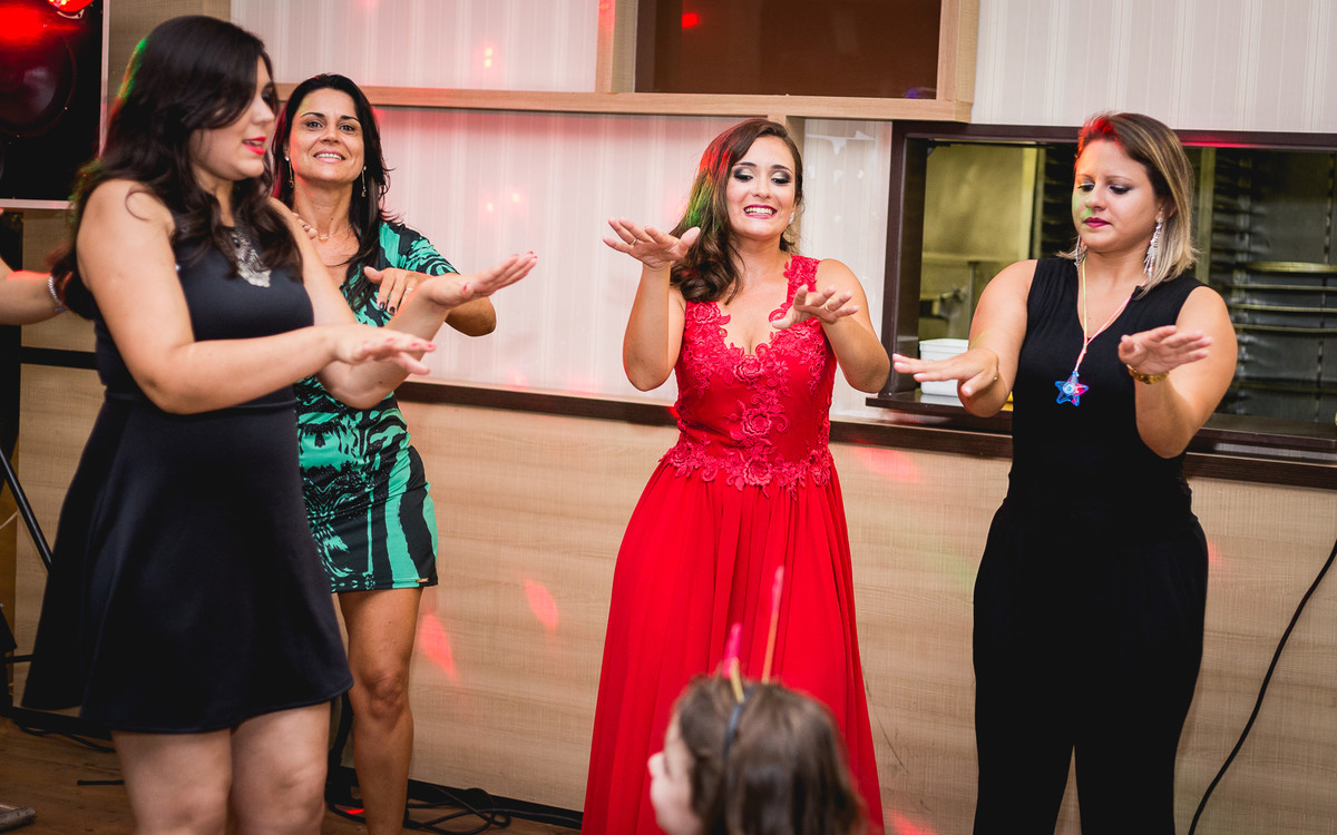 Festa / Recepção de Formatura da Thainá Garbino em Biomedicina UFRGS realizado em Canoas por Kevin Medeiros Fotografia