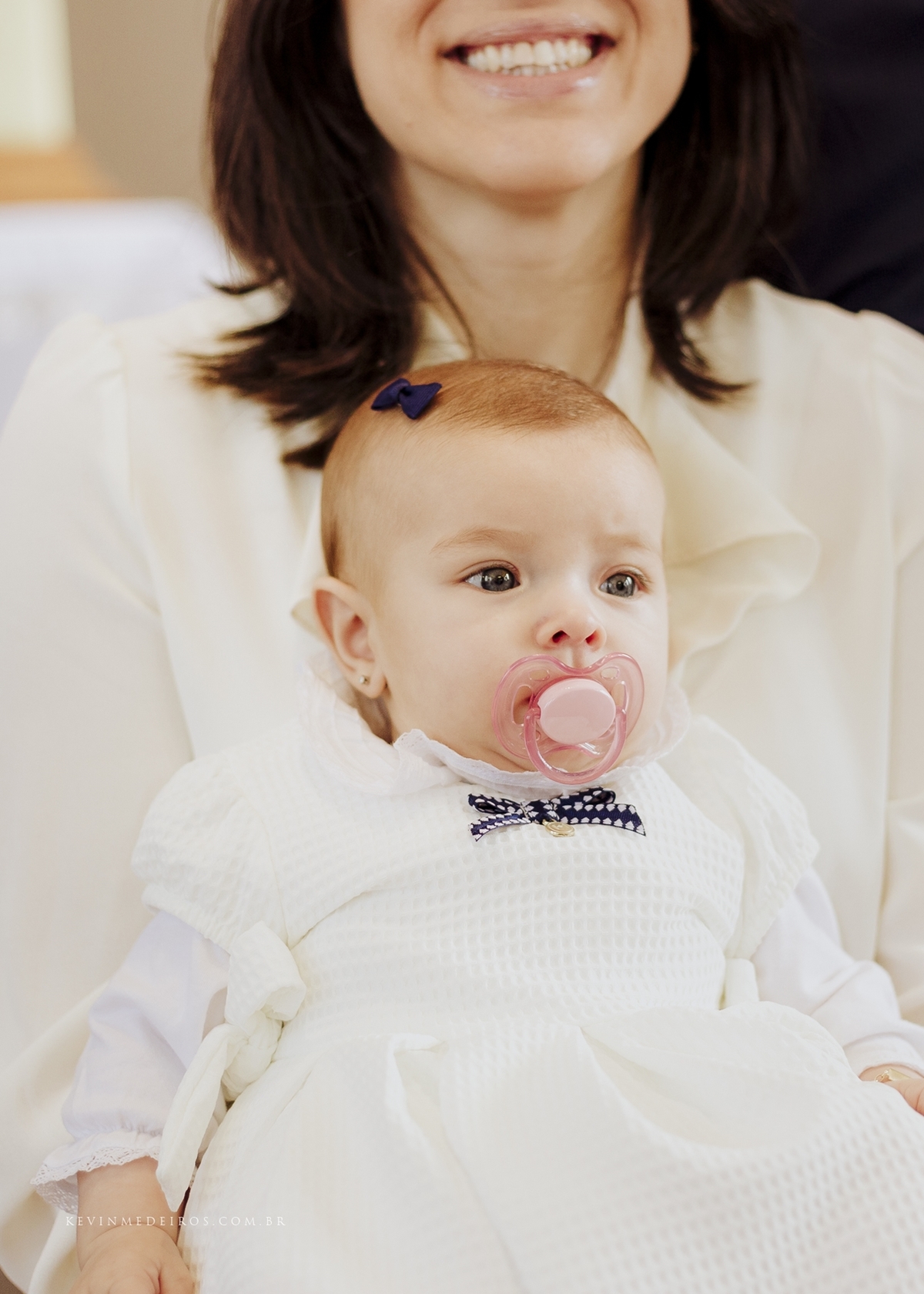 Batizado/ batismo da Júlia realizado na igreja espírito santo em Canoas por Kevin Medeiros, fotógrafo de Porto Alegre e RS