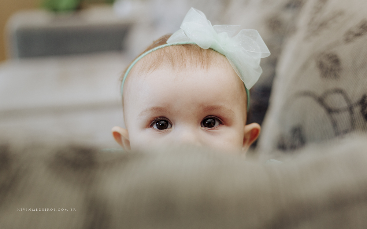 Ensaio familia em casa da bebê Bia, filha da natália mattos por Kevin Medeiros, fotógrafo de Canoas, porto alegre e RS