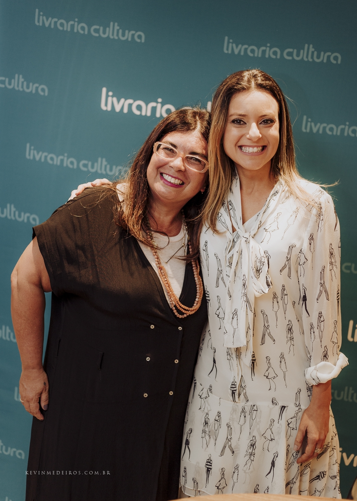 Lançamento do livro Direito ao Esquecimento da Clarissa Carello na livraria cultura bourbon country por kevin medeiros fotógrafo de Canoas, porto alegre e RS