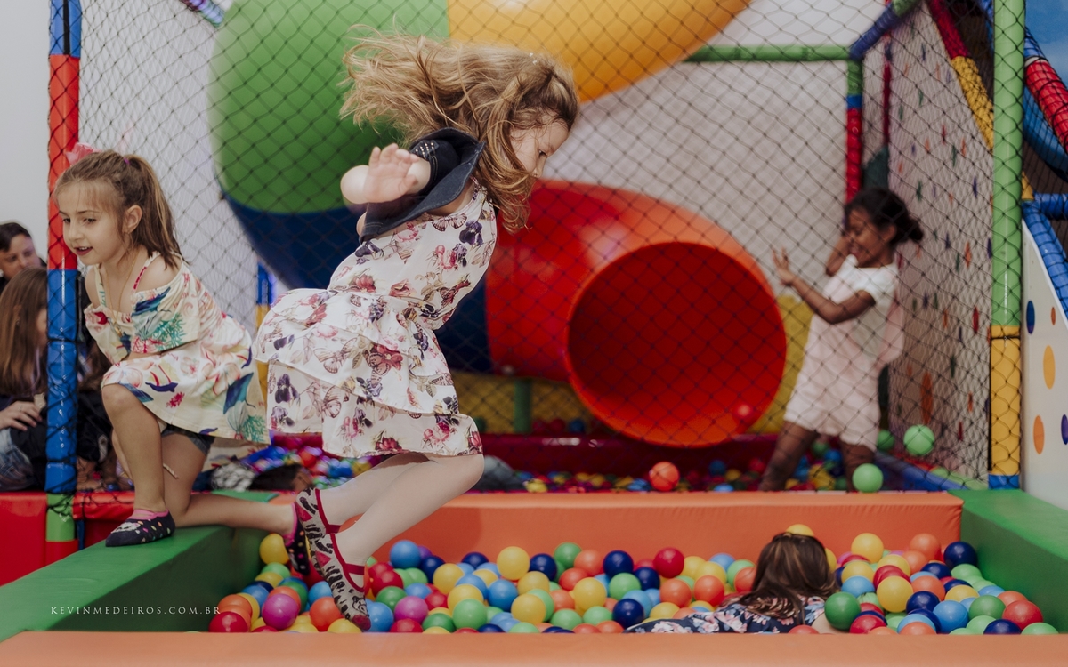 Festa infantil da Mariana 5 anos com o tema da minnie, casa de festas pura folia em Canoas, realizado por kevin medeiros fotógrafo de Porto Alegre rs