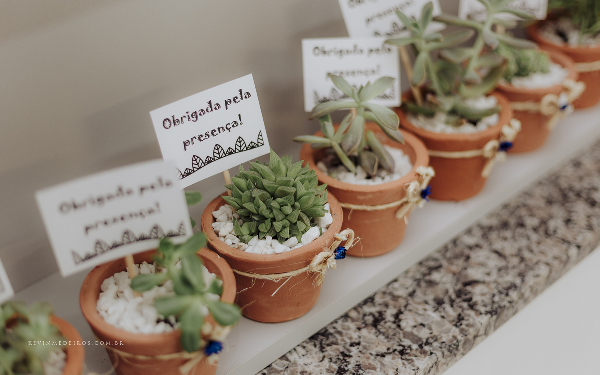 Festa e recepção de formatura da Carol Boemeke realizada no salão arco iris, formanda de Design de interiores por Kevin Medeiros, fotógrafo de Canoas, porto alegre e RS