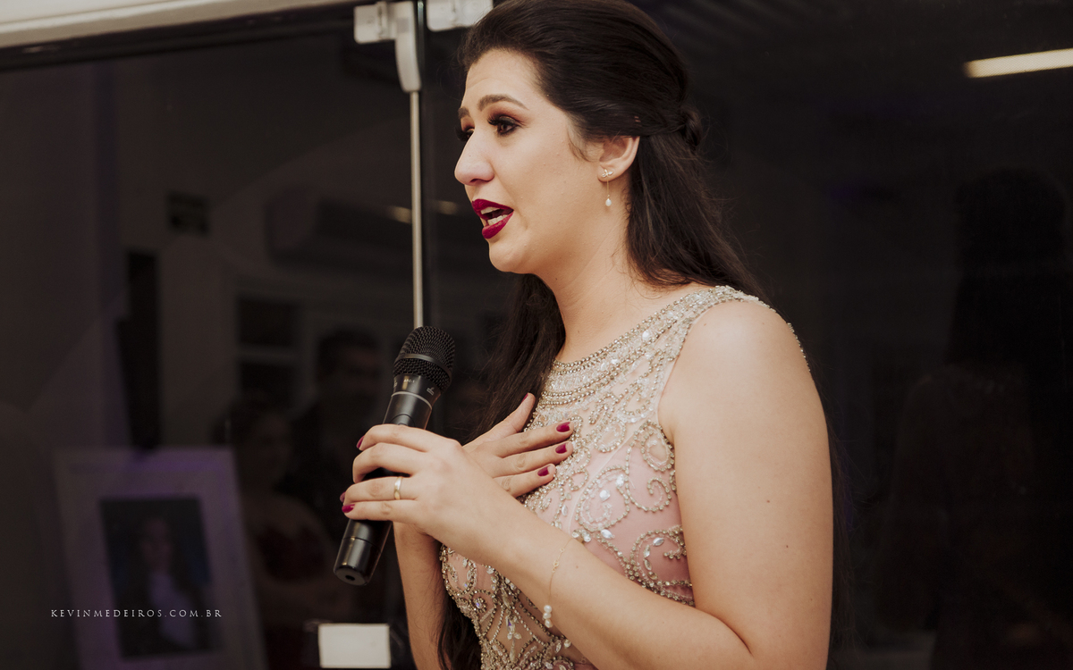 Festa e recepção de formatura da Carol Boemeke realizada no salão arco iris, formanda de Design de interiores por Kevin Medeiros, fotógrafo de Canoas, porto alegre e RS