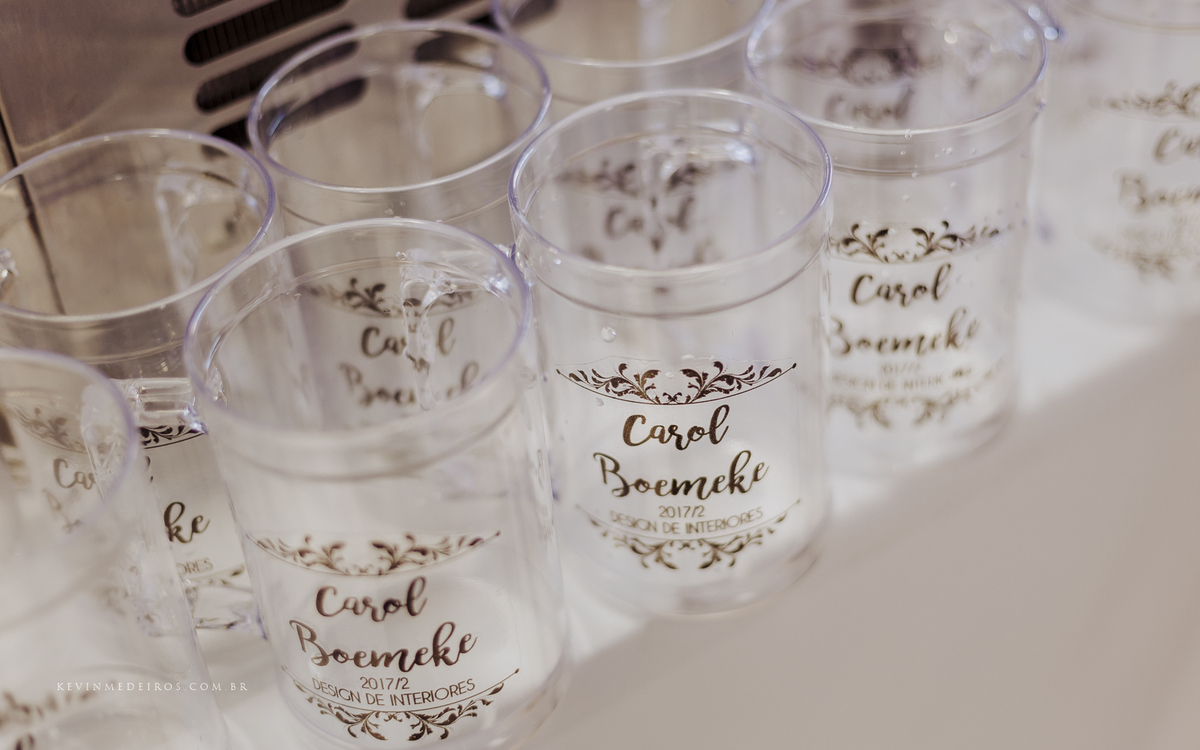 Festa e recepção de formatura da Carol Boemeke realizada no salão arco iris, formanda de Design de interiores por Kevin Medeiros, fotógrafo de Canoas, porto alegre e RS